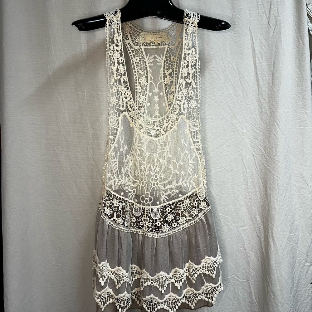 Women’s A’reve Lace Top Size M/L Brown & Cream